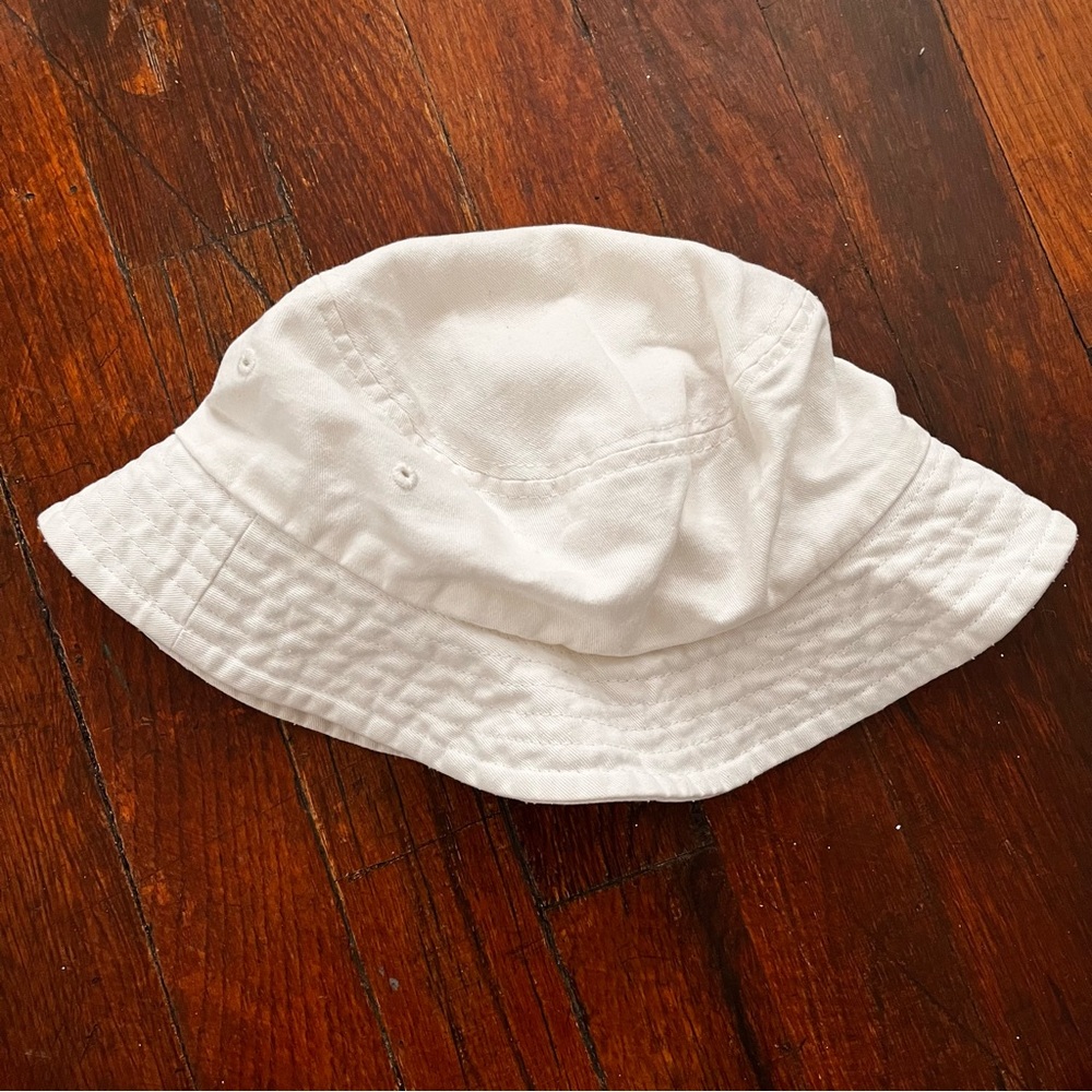 Urban Outfitters White Bucket Hat One size Kids